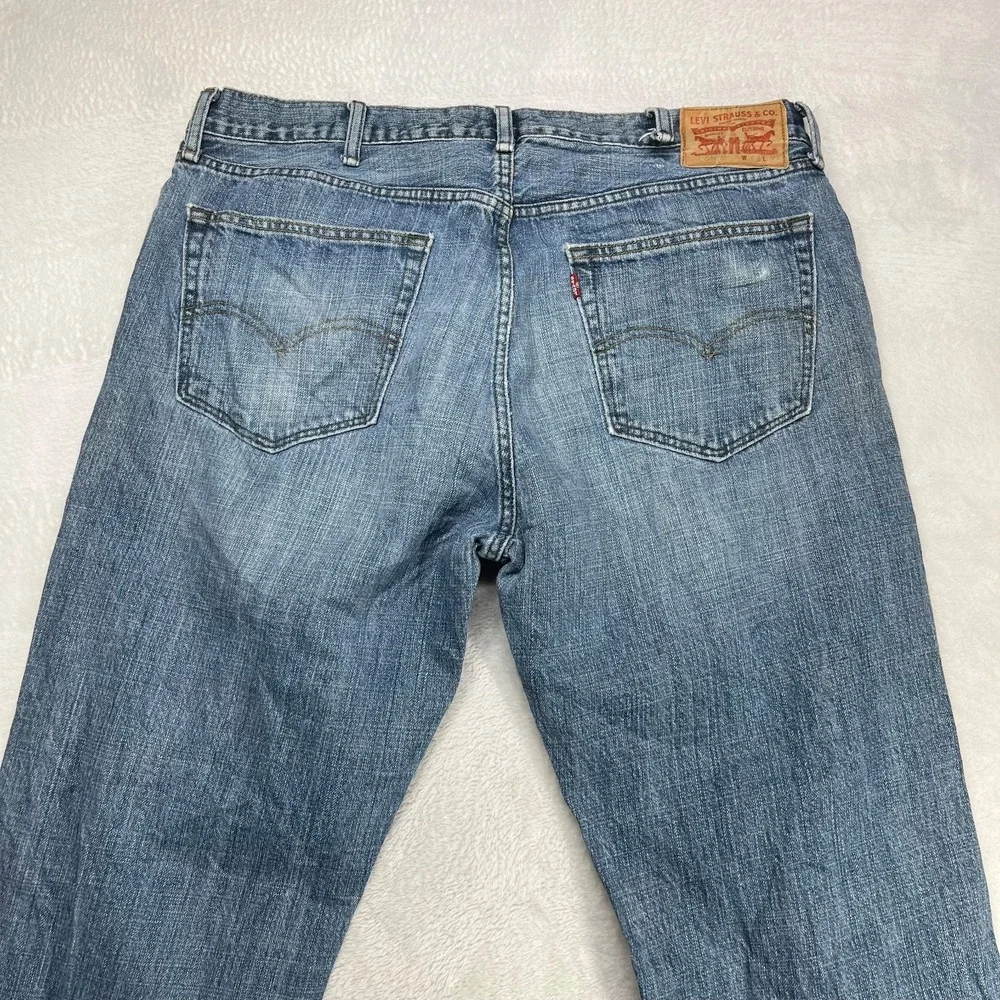 Levi's 559 Straight Jeans Men's Blue Denim Pockets Classic‎ Zip Fly - 37X31